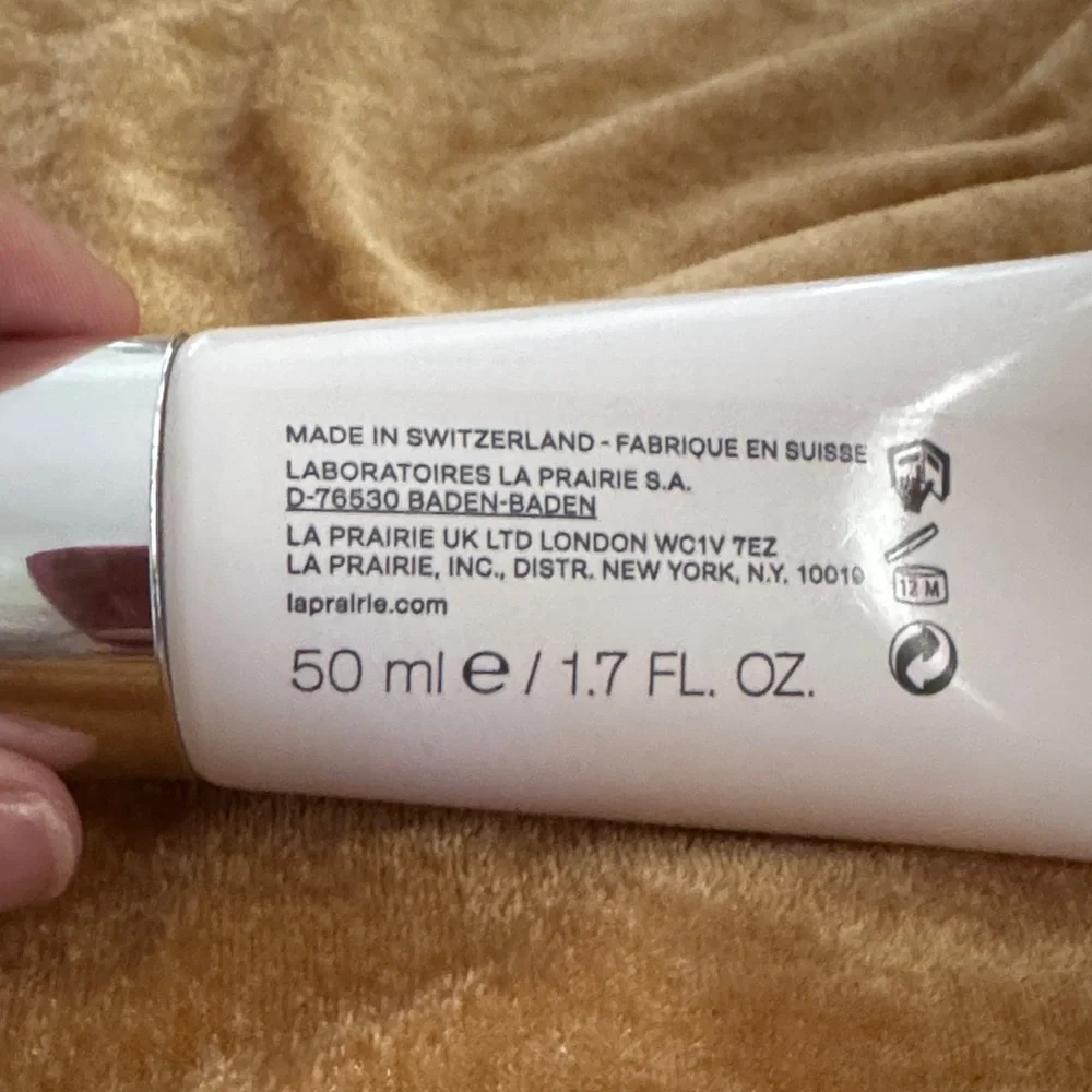 La Prairie Foam Cleanser - Cream and White NWOB - Picture 3 of 4